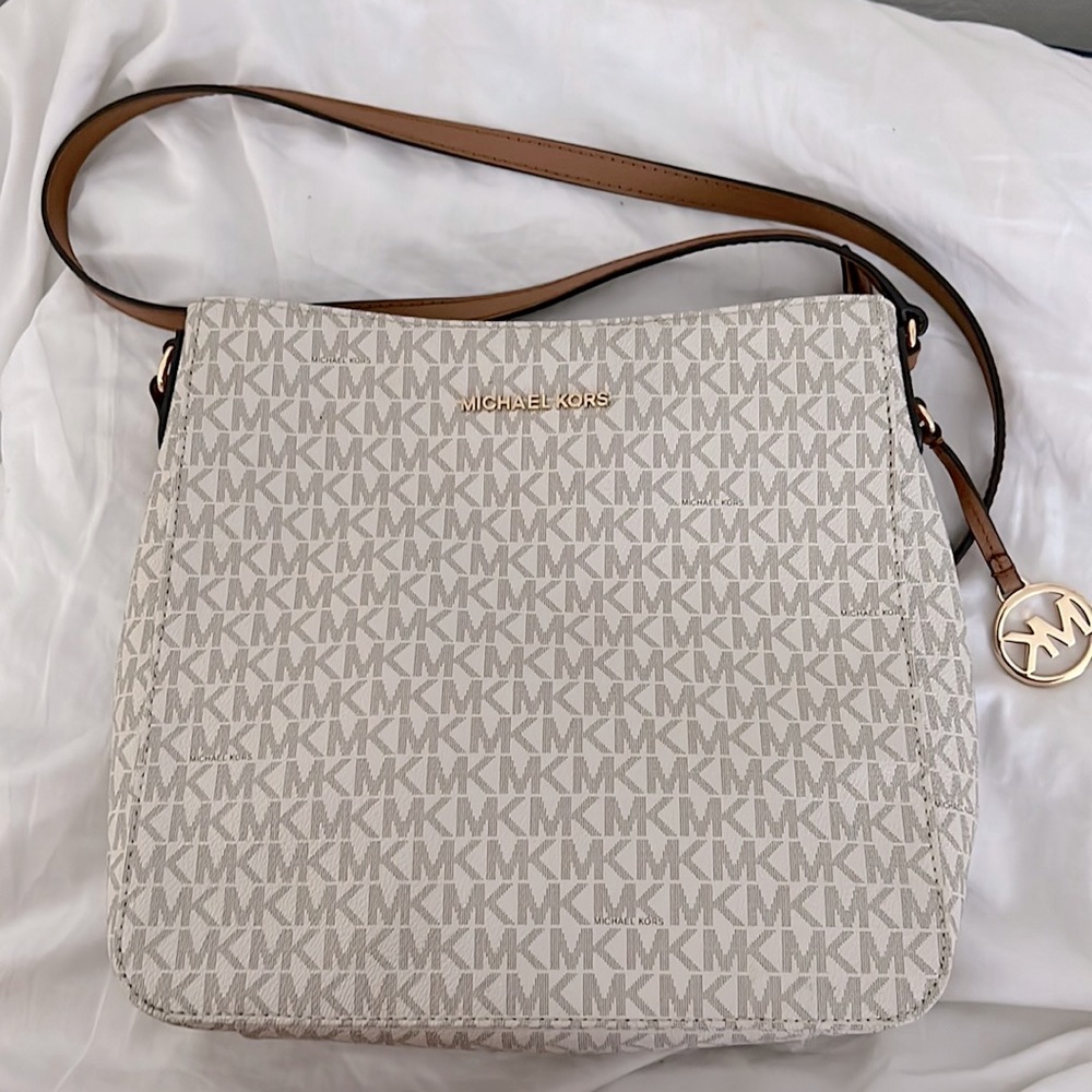 COPY - Micheal Kors purse
